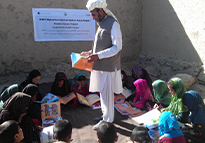 アフガニスタンでは移動図書館を開始